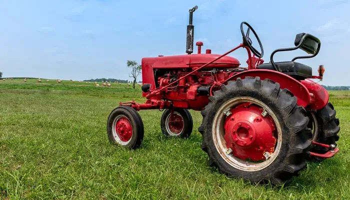 Vintage Tractor In Field (1)
